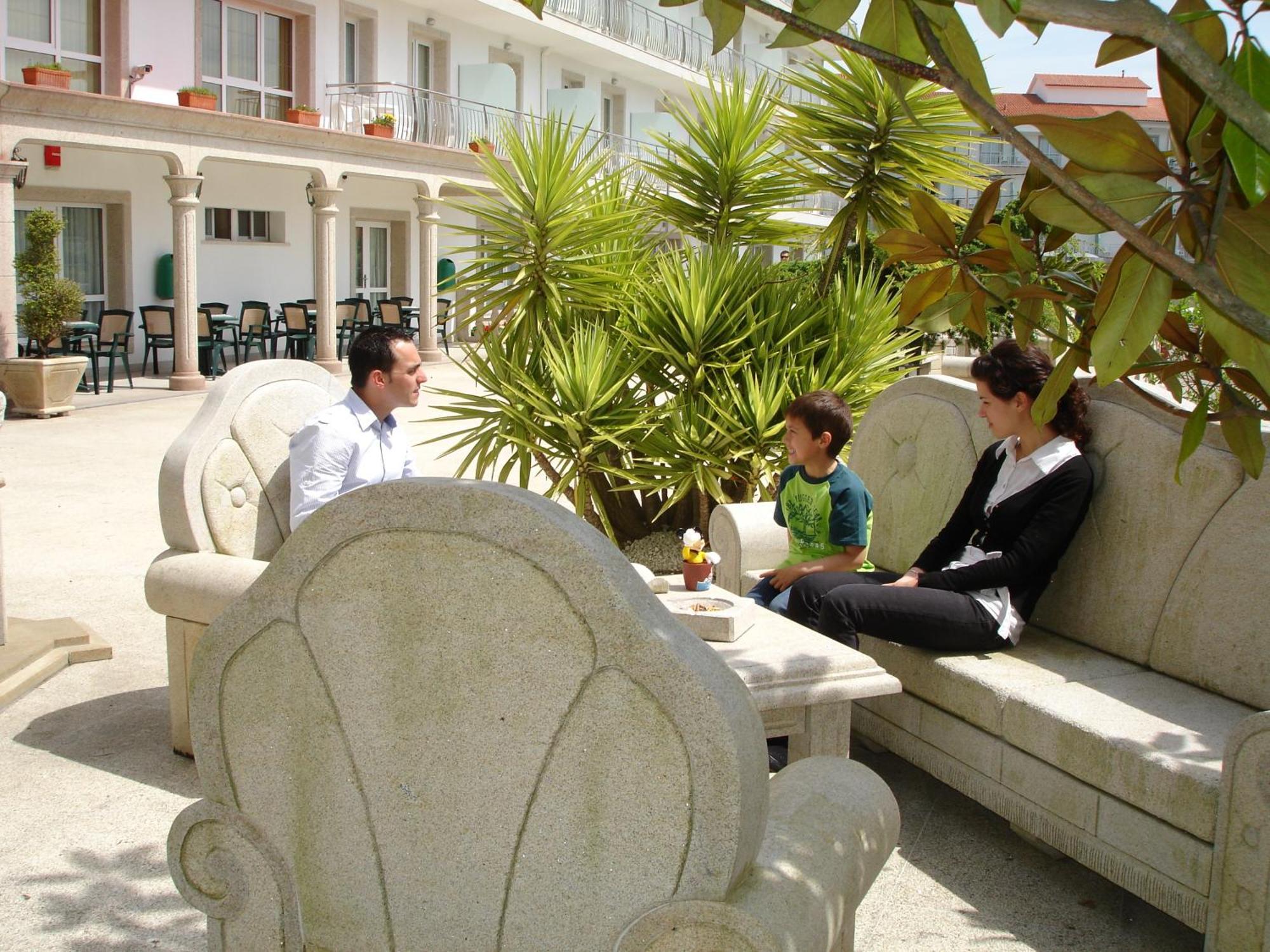Hotel Nuevo Vichona Sanxenxo Exteriör bild