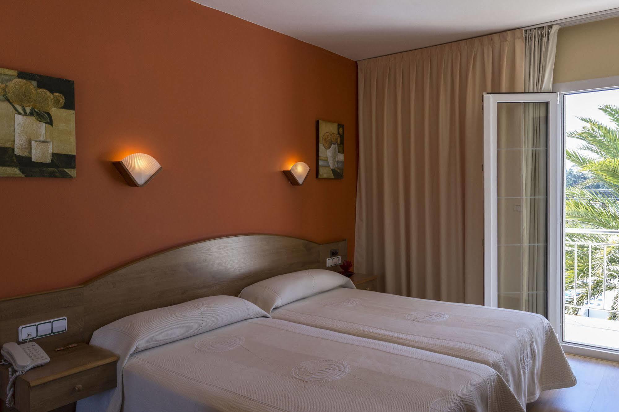 Hotel Nuevo Vichona Sanxenxo Exteriör bild