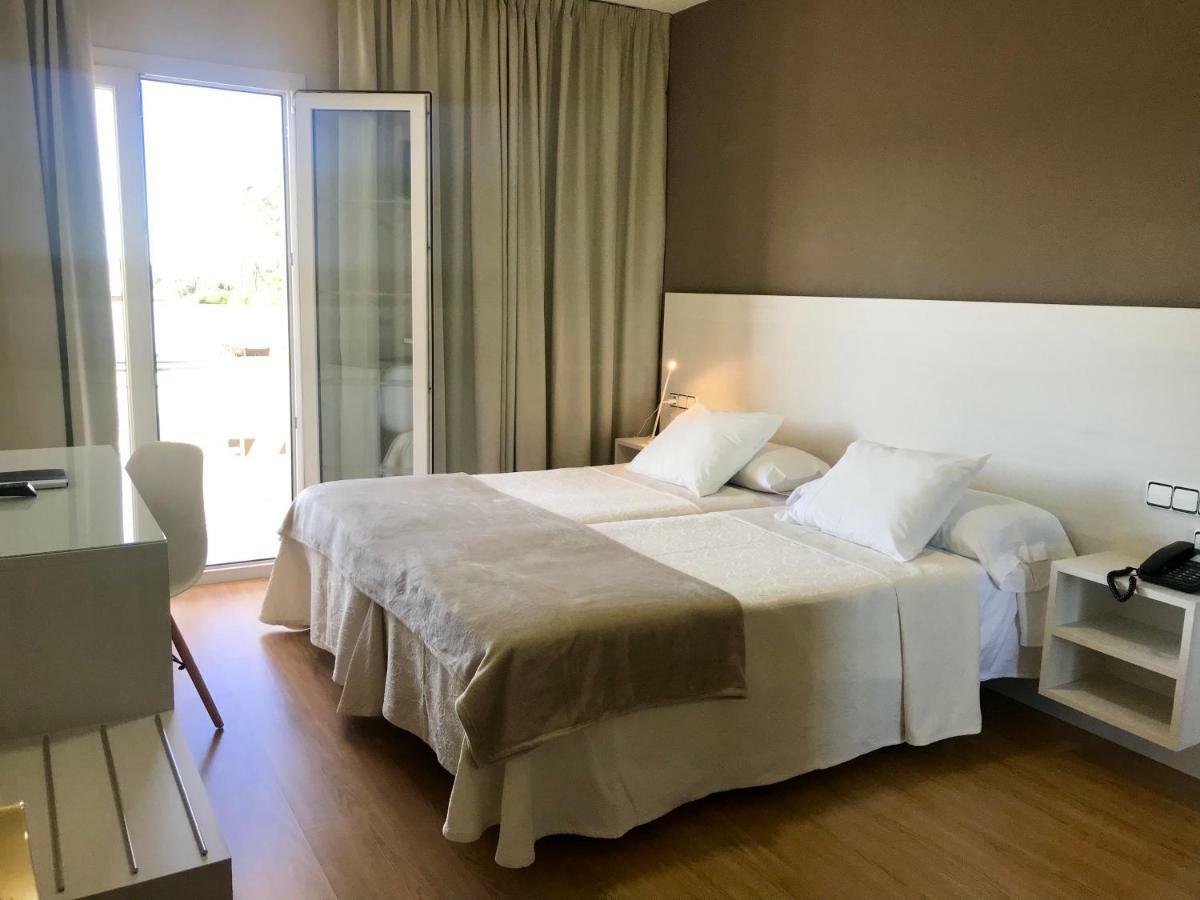 Hotel Nuevo Vichona Sanxenxo Exteriör bild